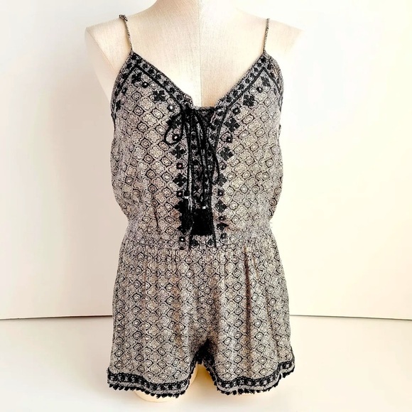 American Eagle Outfitters Pants - American Eagle Romper Size Small lightweight boho